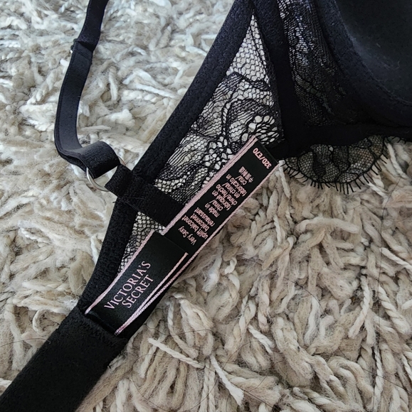 Victoria Secret Lace Bra - Picture 3 of 4